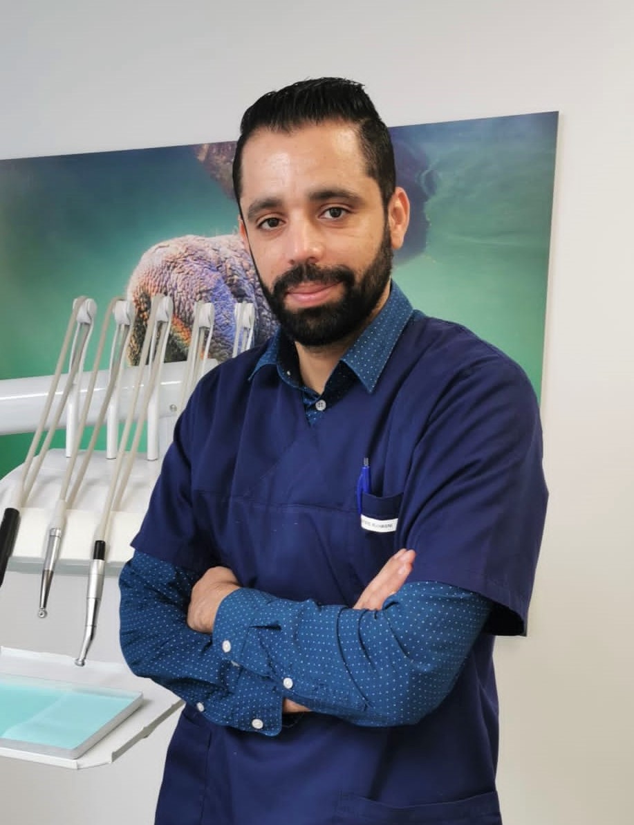  Ali Hasni